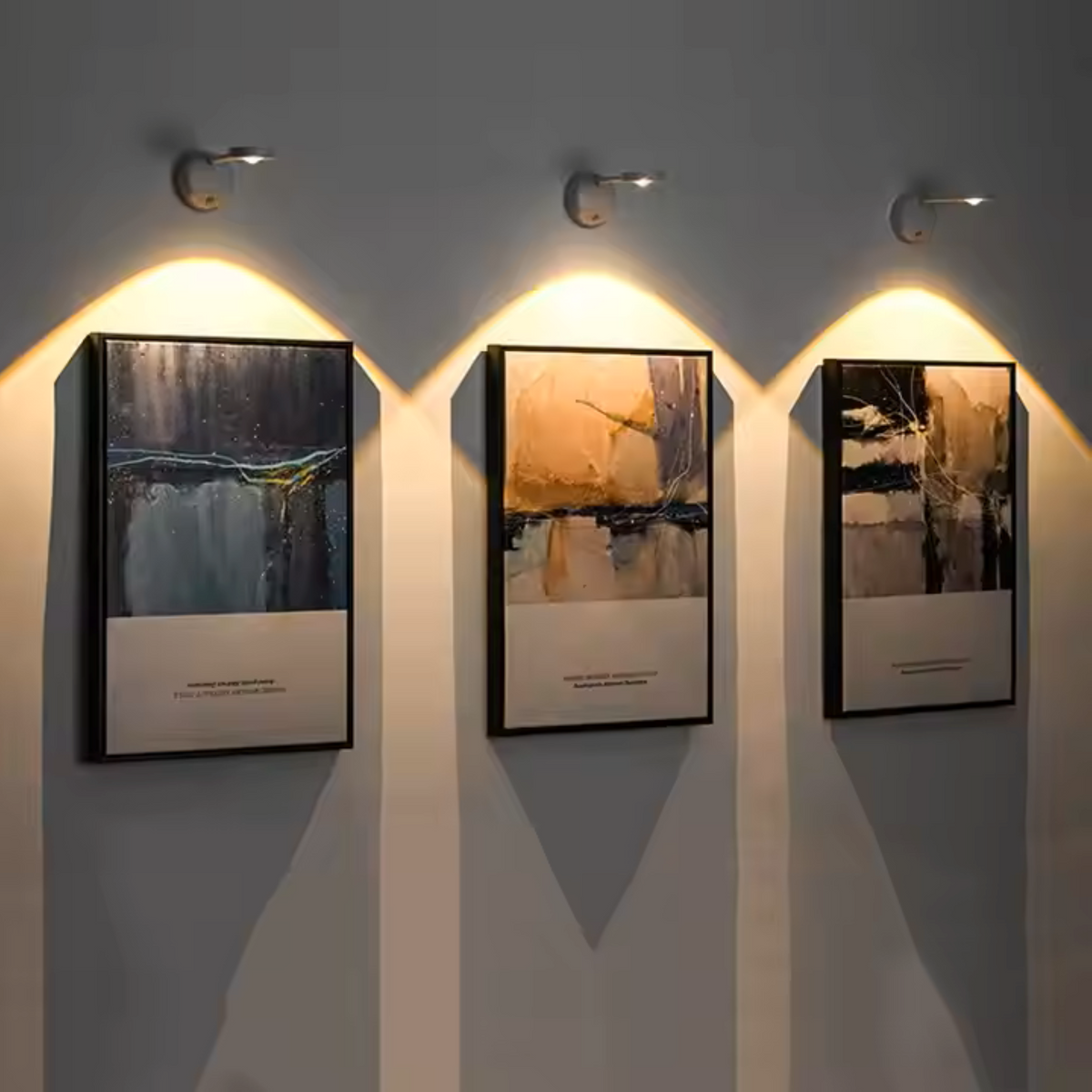 Motion Sensor/Remote Controlled Rechargable Wall Art Focus Light